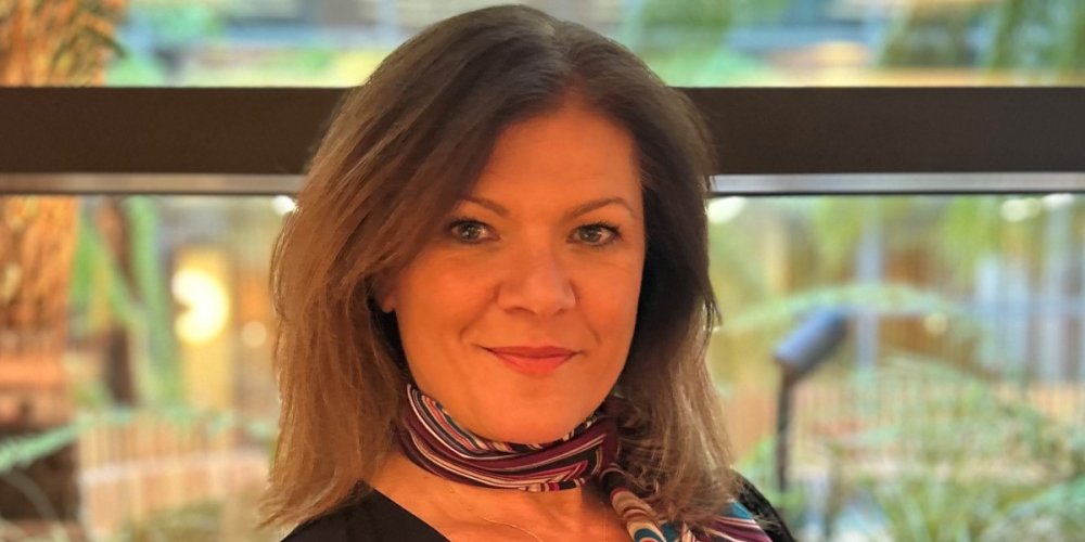 Bennett Hay partners with Lolly